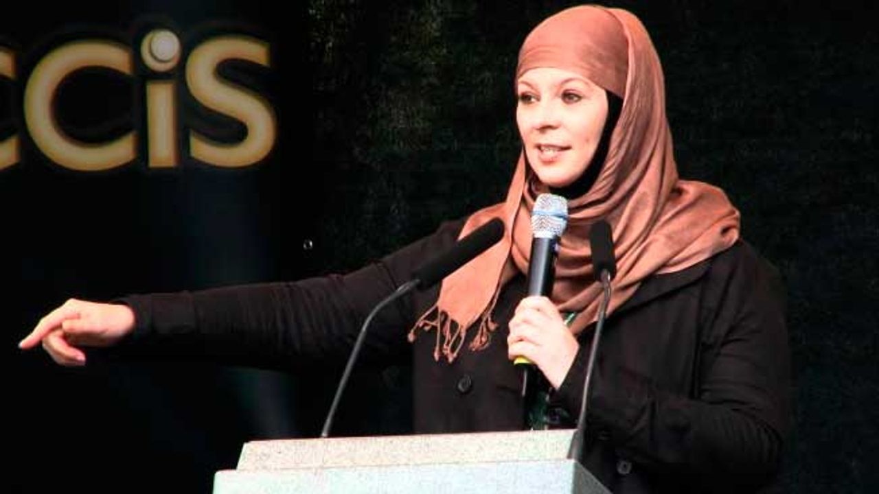 Lauren Booth Türk öğrencilere ders verecek