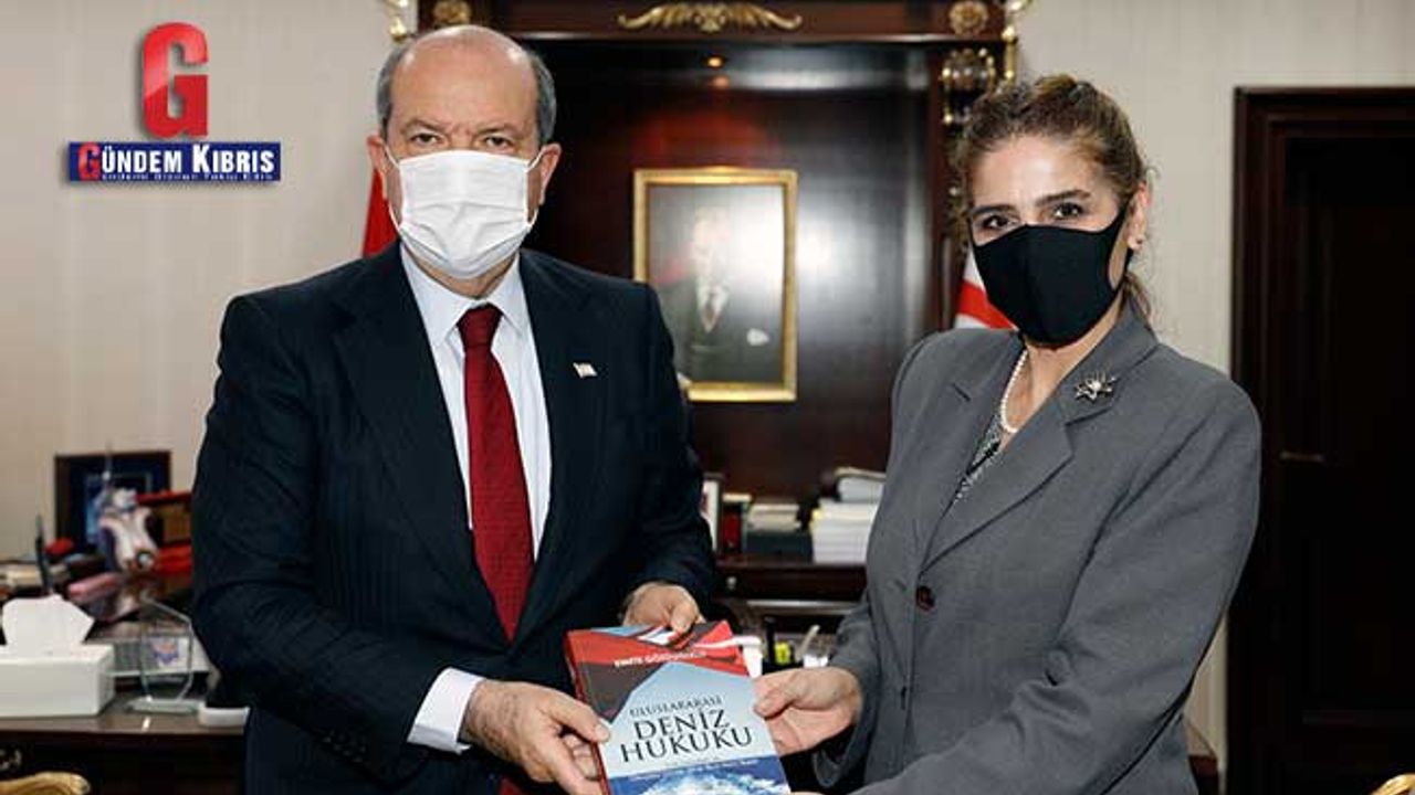 EMETE GÖZÜGÜZELLİ, KİTABINI TATAR’A TAKDİM ETTİ