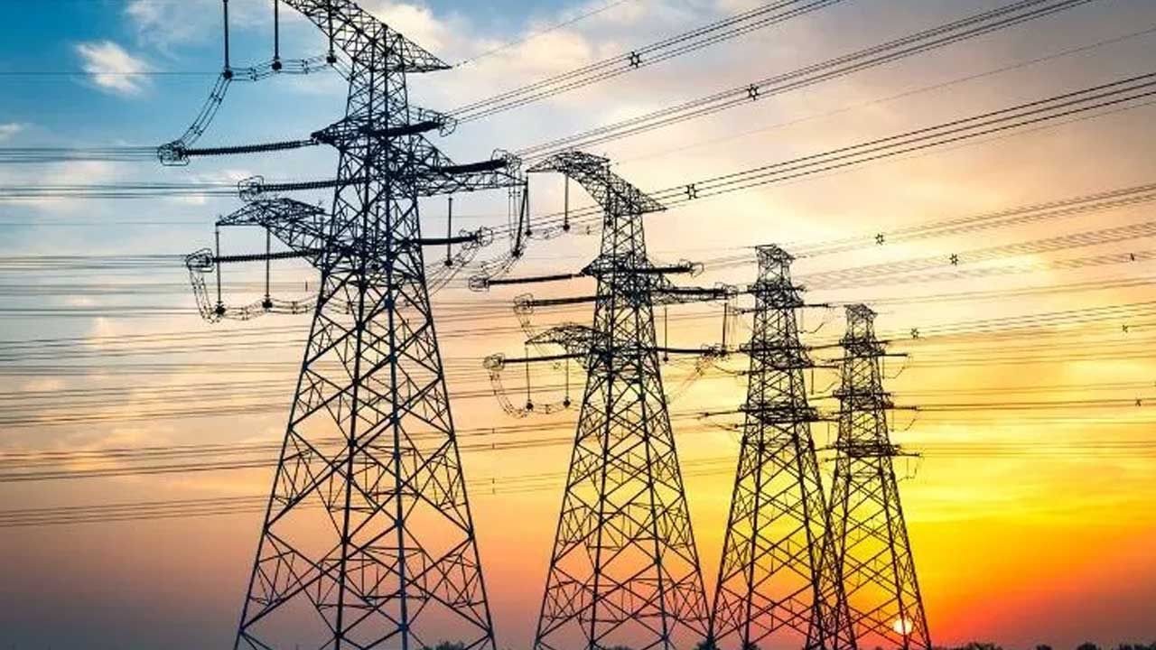 Güney Kıbrıs'tan KKTC'ye elektrik