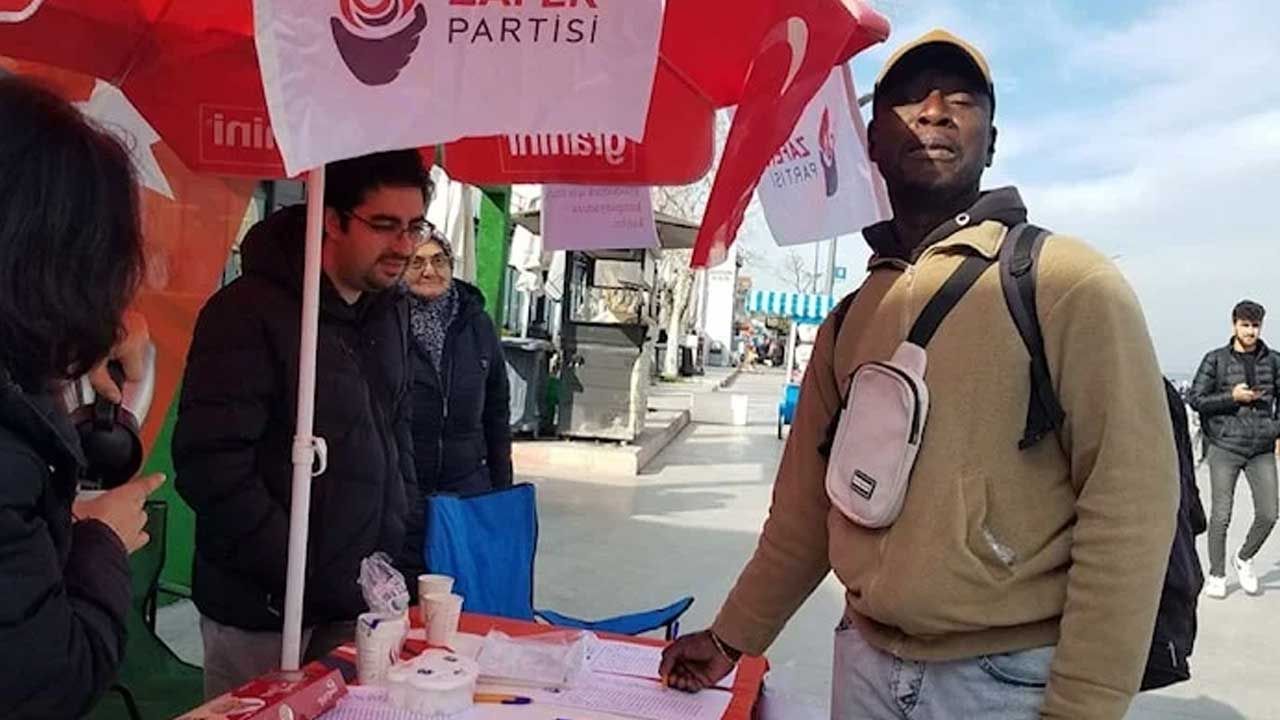 ‘Suriyeliler gitsin’ kampanyasına Senegalli bir kişi de imza attı