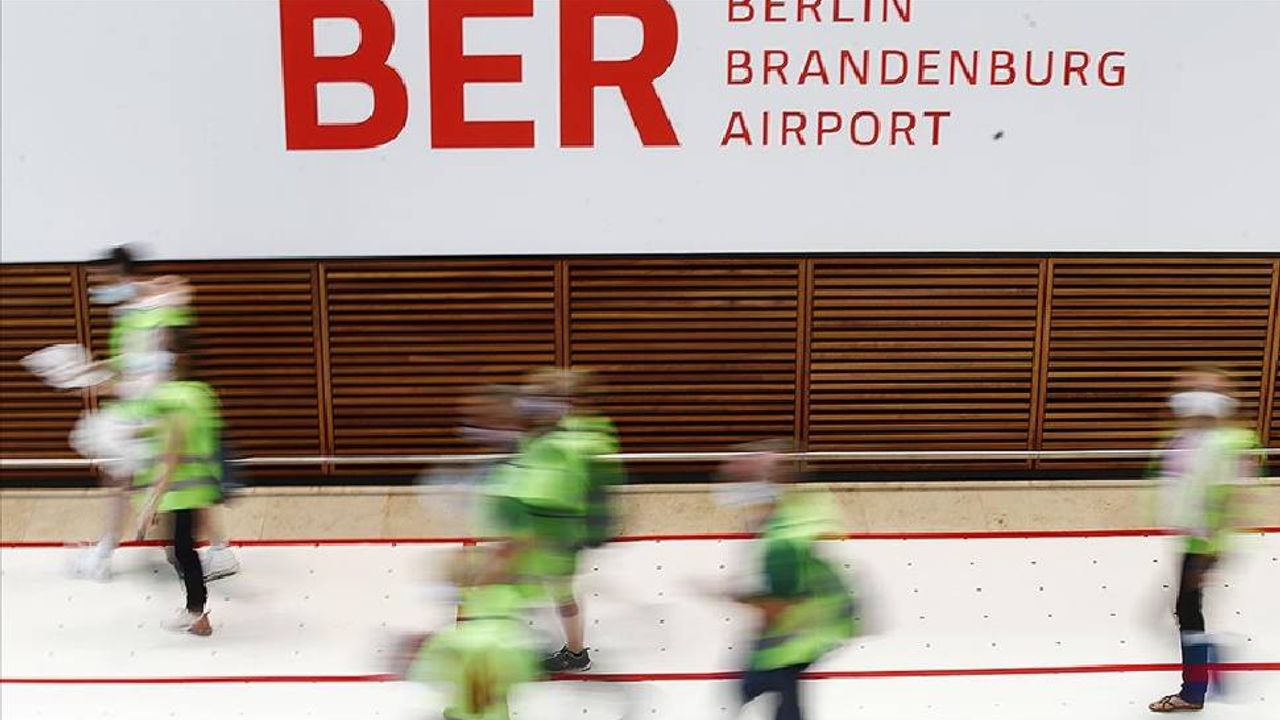 Berlin-Brandenburg Havalimanı'ndaki yer hizmetleri personelinden uyarı grevi