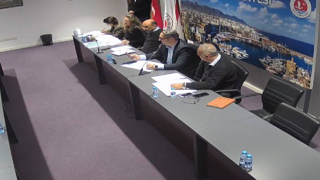 Girne Belediyesi'nin ilk Meclis toplantısı canlı yayınlandı