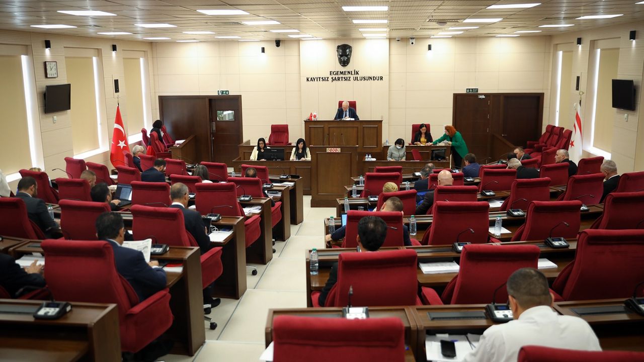 “Birleştirilmiş Kamu Sağlık Çalışanları (Değişiklik) Yasa Tasarısı” Meclis'ten geçti