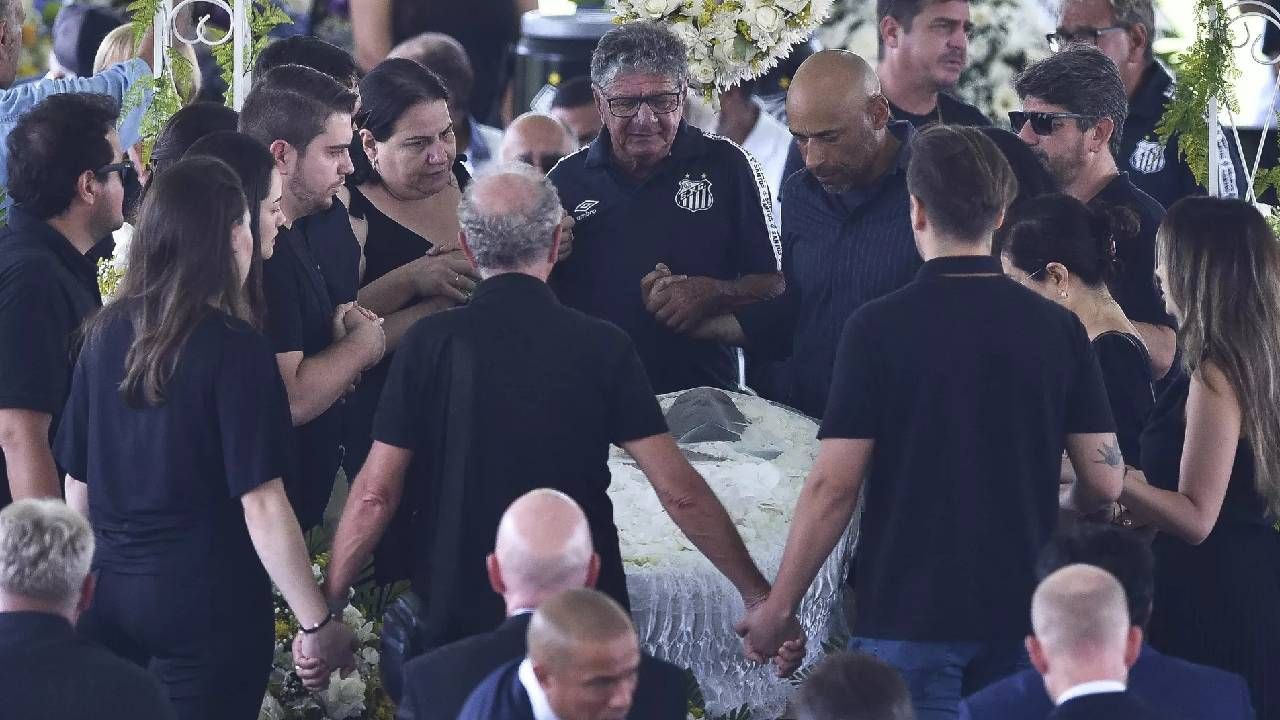 Brezilyalı efsane futbolcu Pele için cenaze töreni düzenleniyor