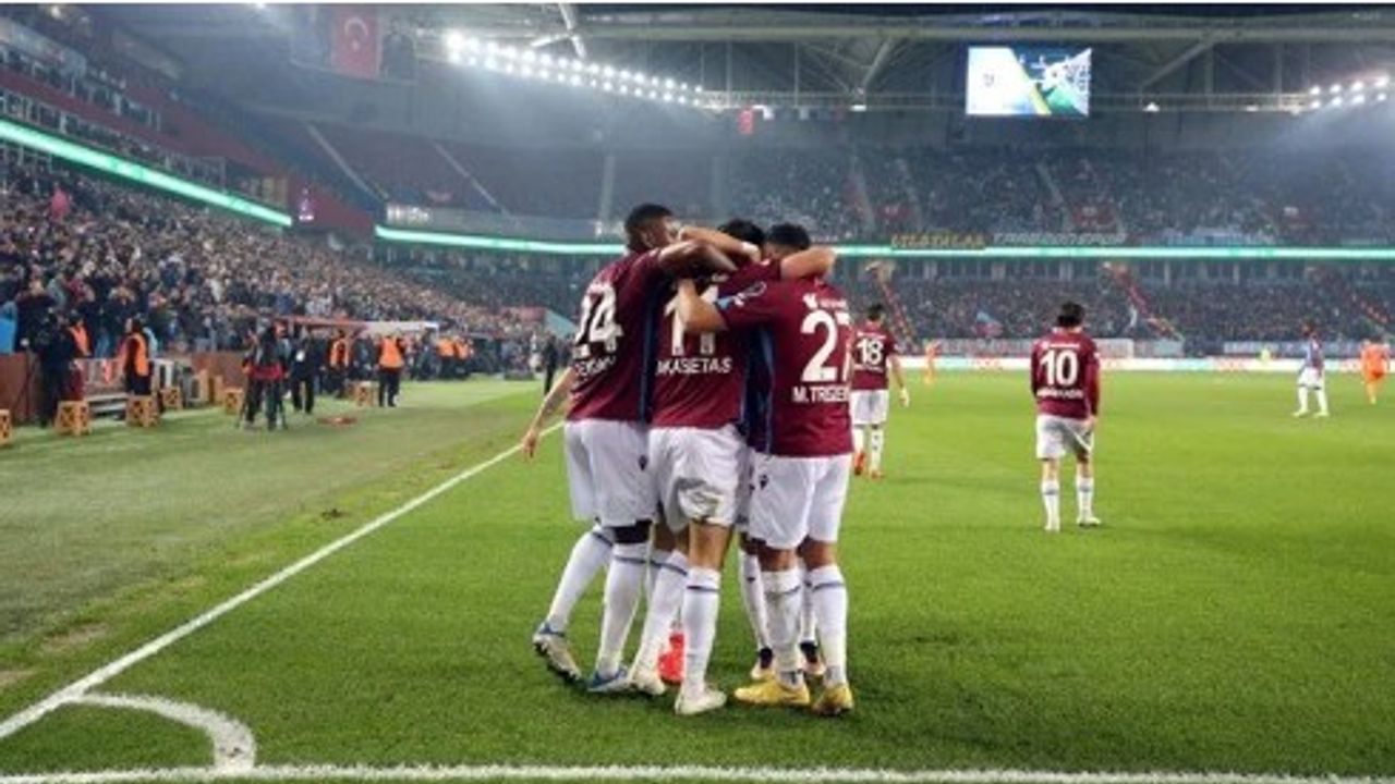 Trabzonspor, Başakşehir karşısında 3 puanı tek golle aldı