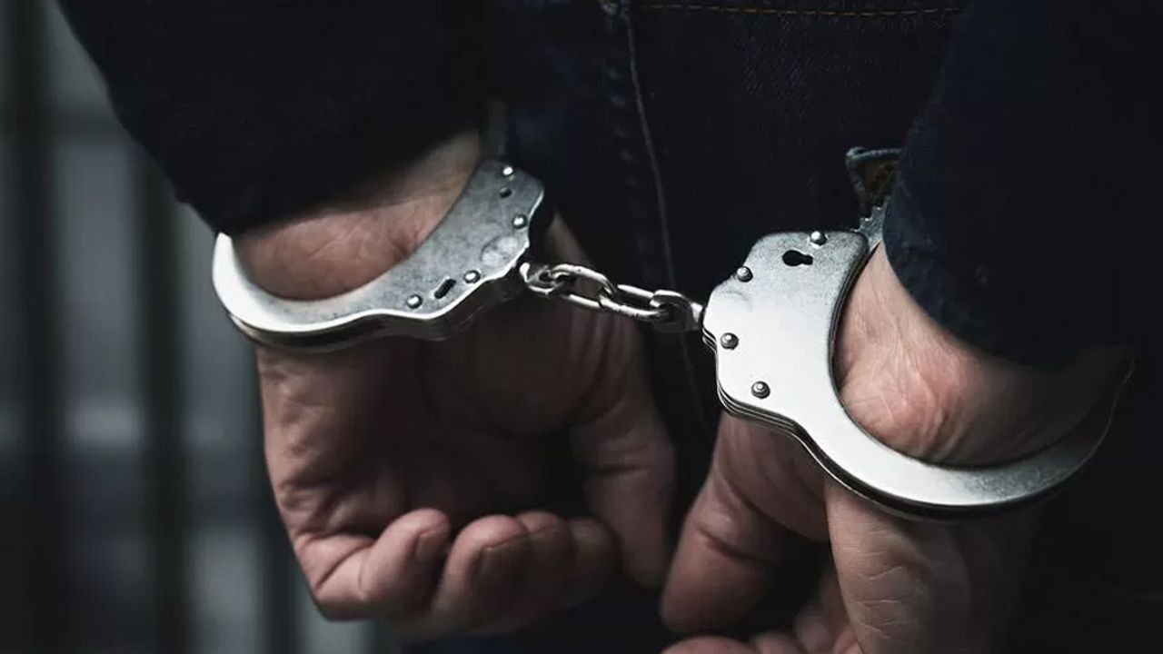 KKTC'ye girerken kıskıvrak tutuklandı
