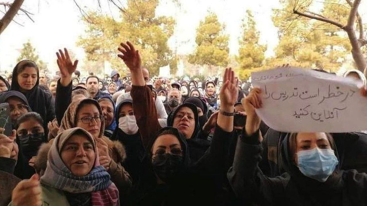 İran’da 650 kız okula gitmemeleri için zehirlendi!