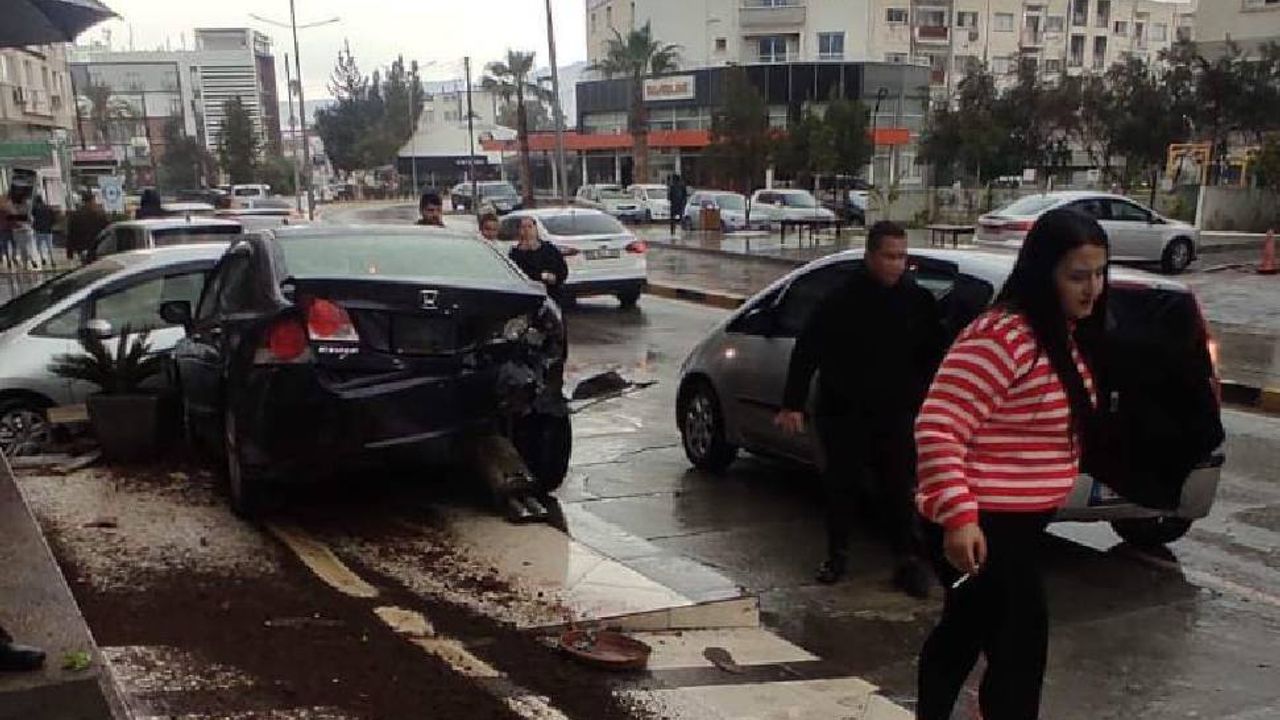 Lefkoşa’da Mehmet Akif Caddesi üzerinde kaza