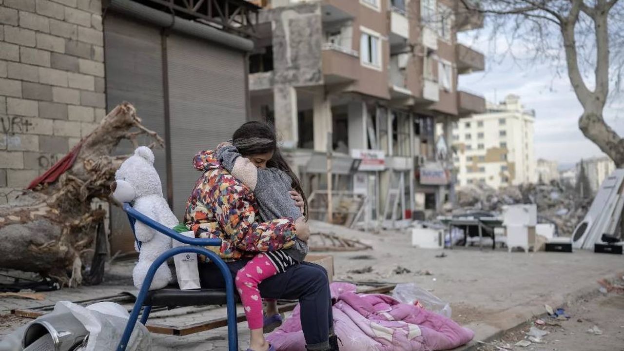 Bozdağ: Depremlerde yıkılan binalarla ilgili soruşturmalarda 171 kişi tutuklandı