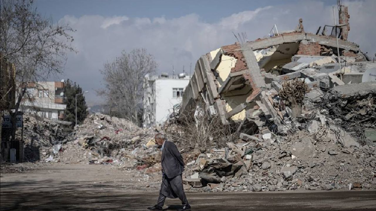 SON DAKİKA! Kahramanmaraş merkezli depremlerde can kaybı 44 bin 218'e yükseldi