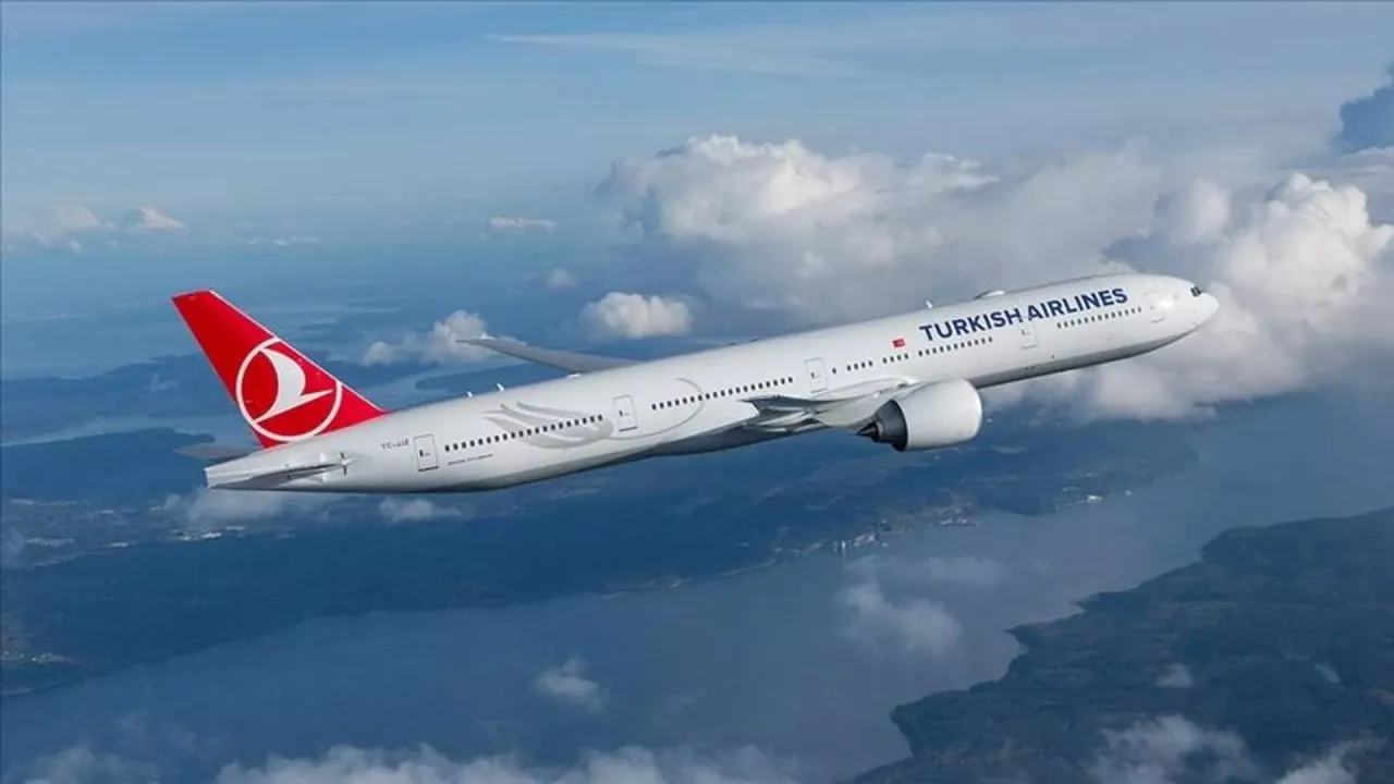 THY'nin Ankara-Erzurum uçağında inişte motor sürtmesi yaşandı
