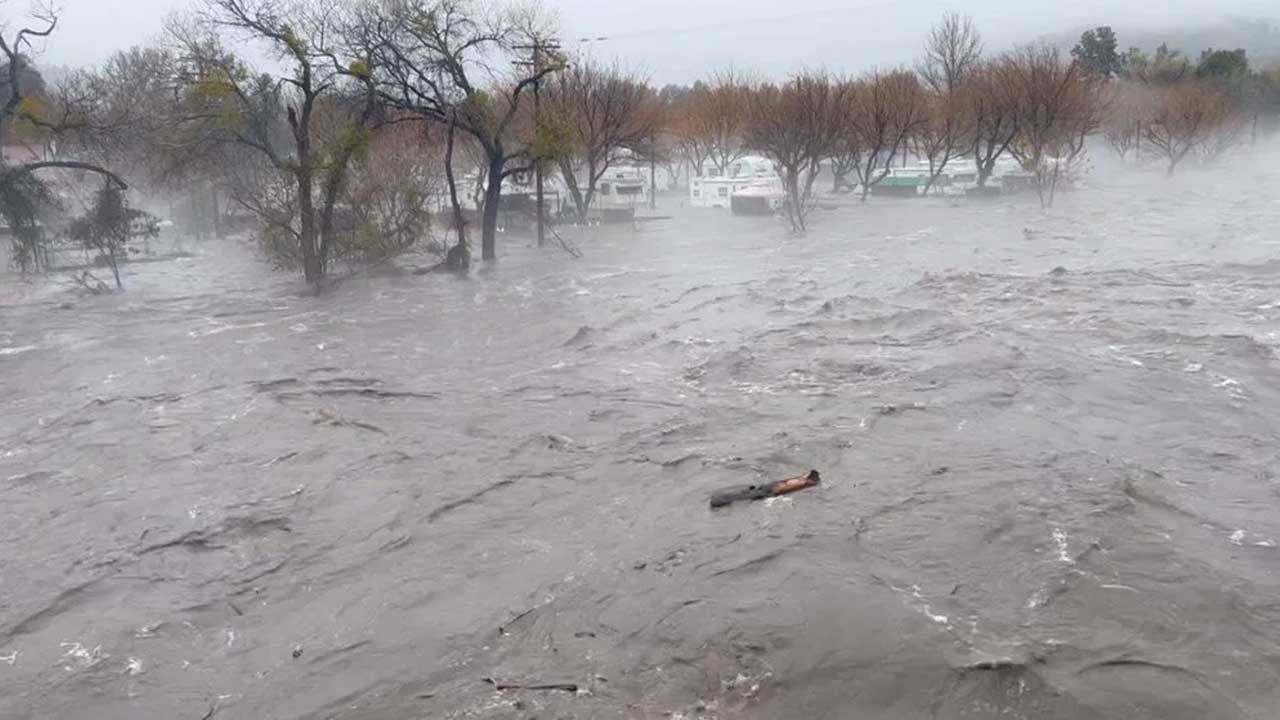 California'da sel: 14 kişi hayatını kaybetti