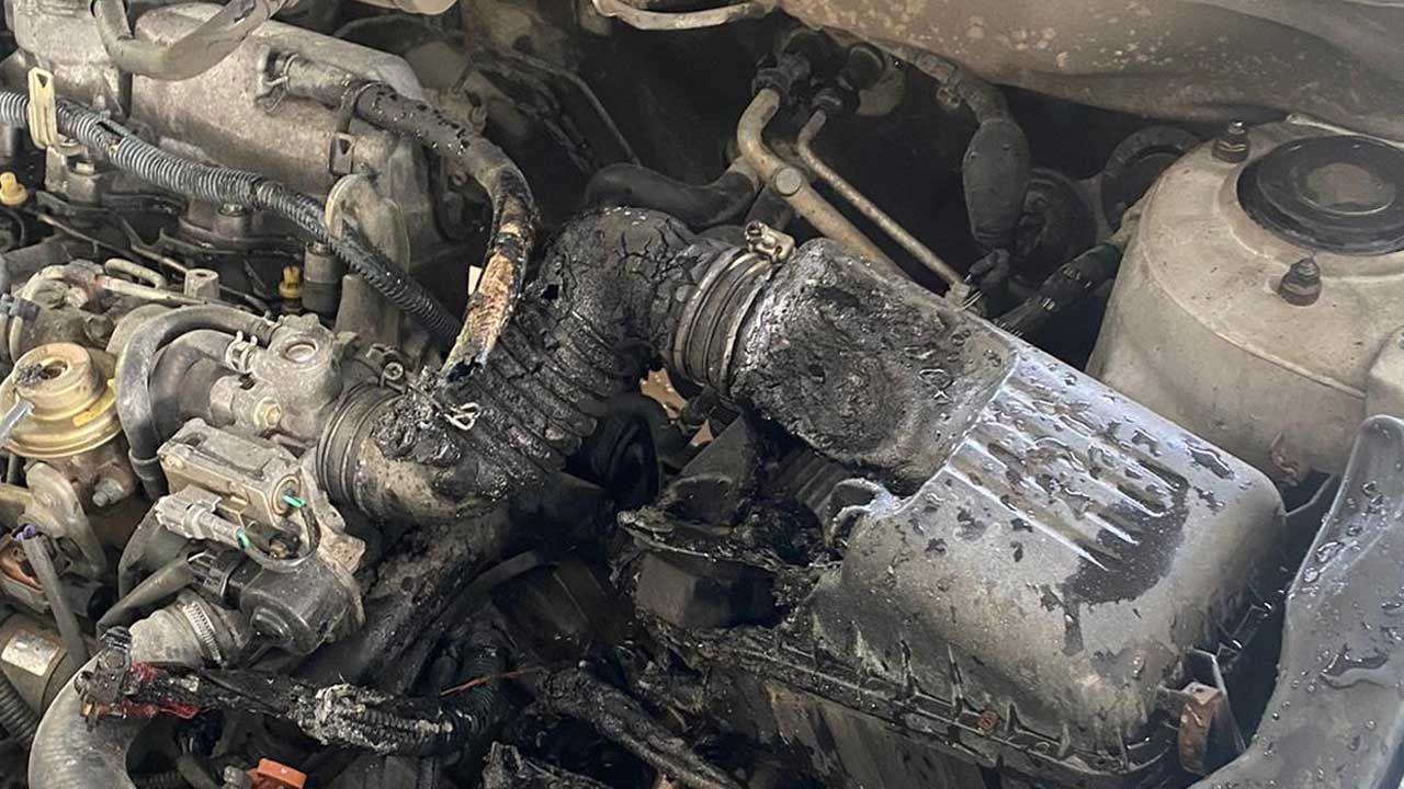 Lefkoşa'da araç yangını...Yangın bölge sakinleri tarafından söndürüldü