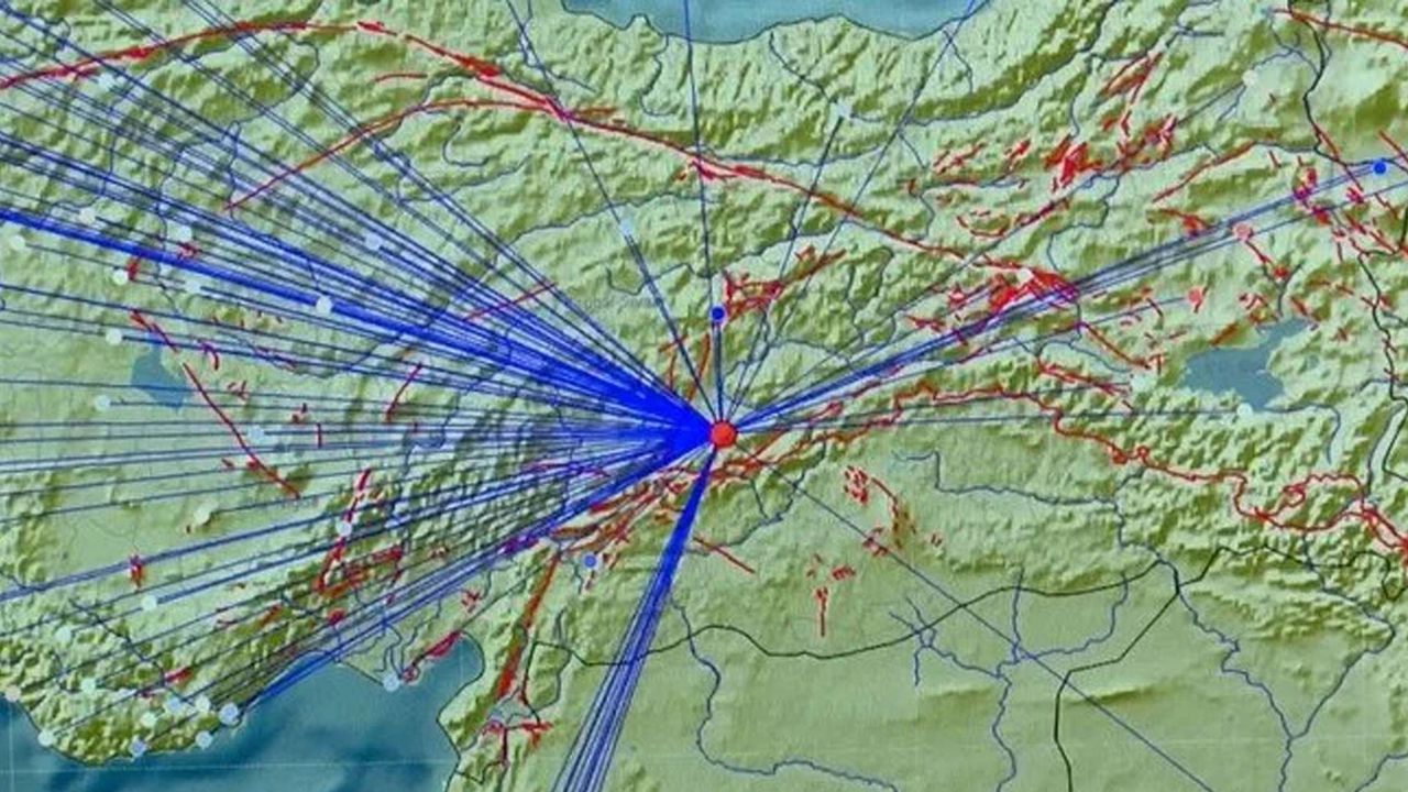 Bir uyarı daha geldi: Her an 7 üzeri deprem olabilir