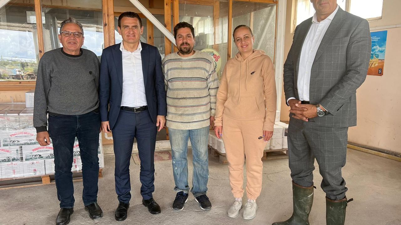 Tarım Bakanı Oğuz, Güzelyurt'taki ziyaretlerine devam ediyor