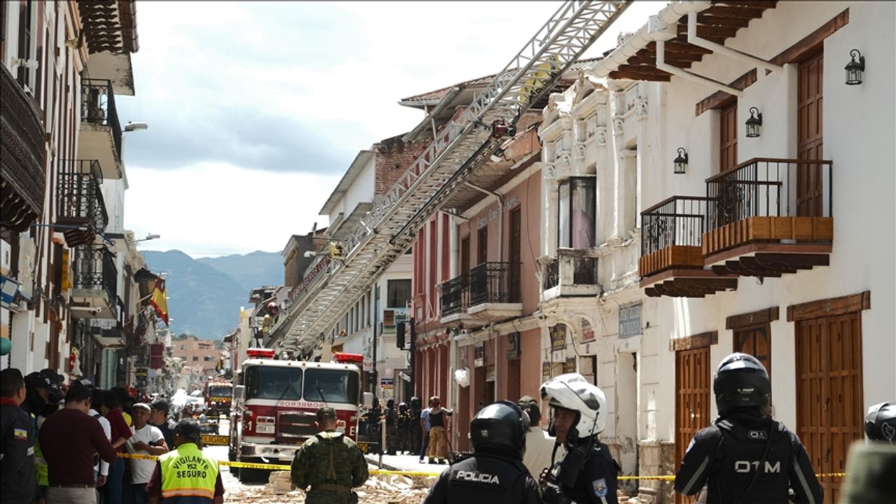 Ekvador'da 6,7 büyüklüğündeki depremde ölenlerin sayısı 13'e yükseldi