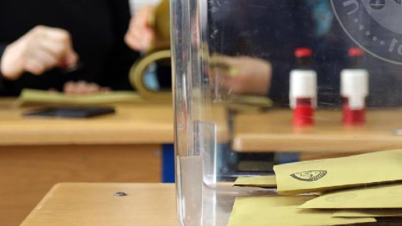 Türkiye’de seçime doğru: 100 bin imza süreci tamamlandı, 4 isim aday oldu