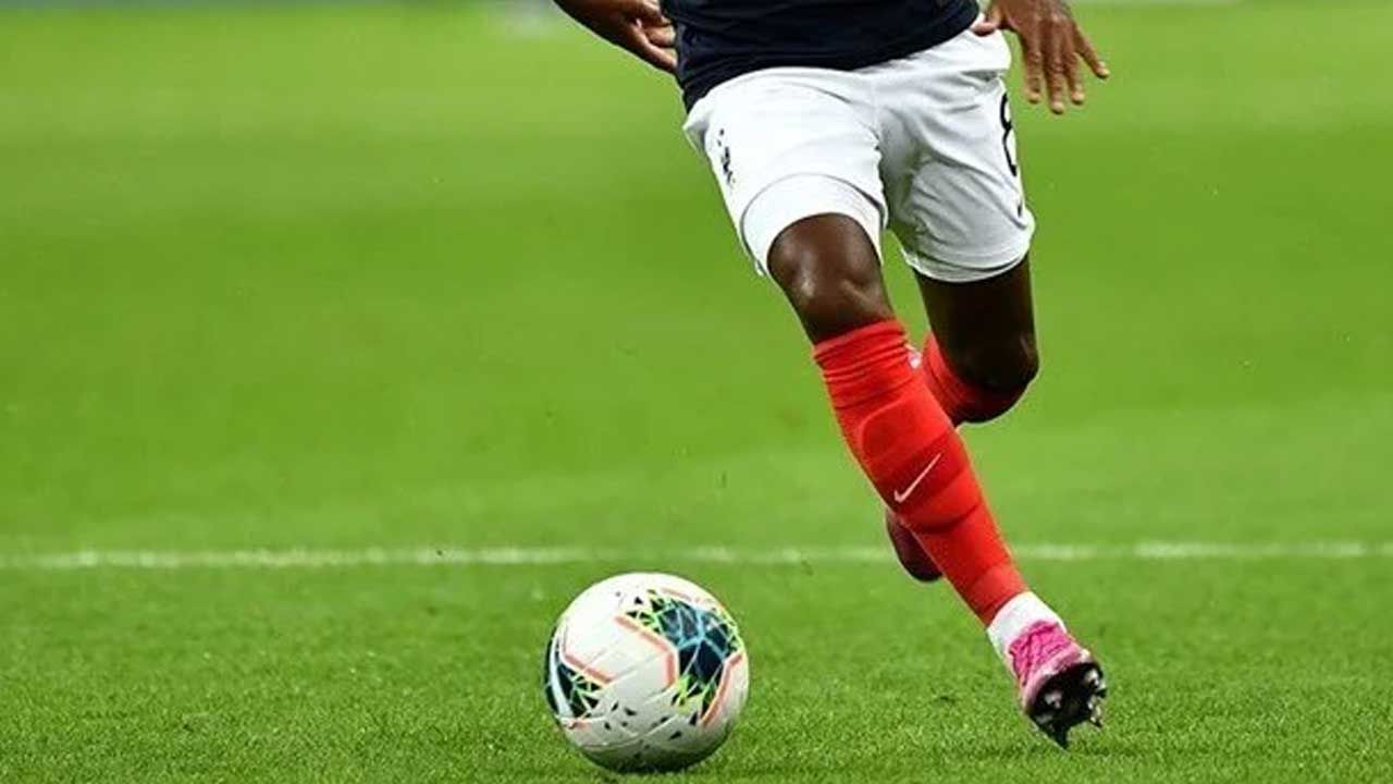Fransa'da futbolculara oruç yasağı