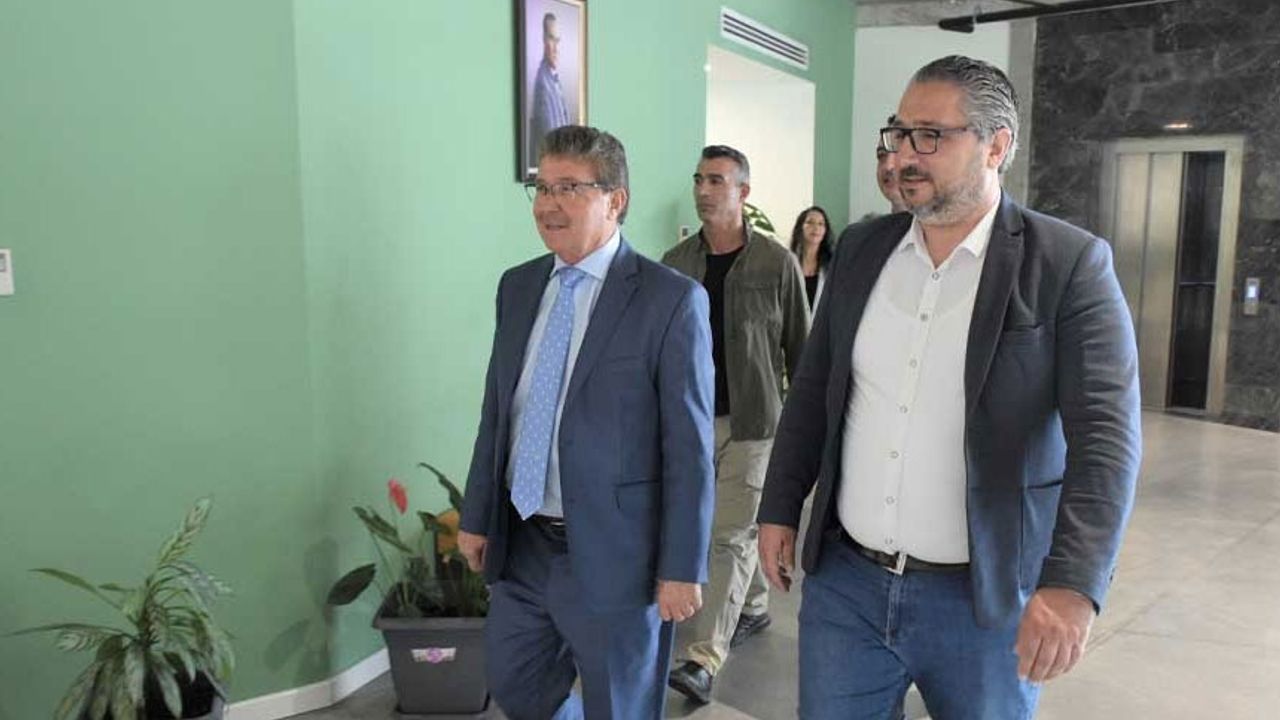Başbakan Ünal Üstel, Murat Şenkul’u ziyaret etti