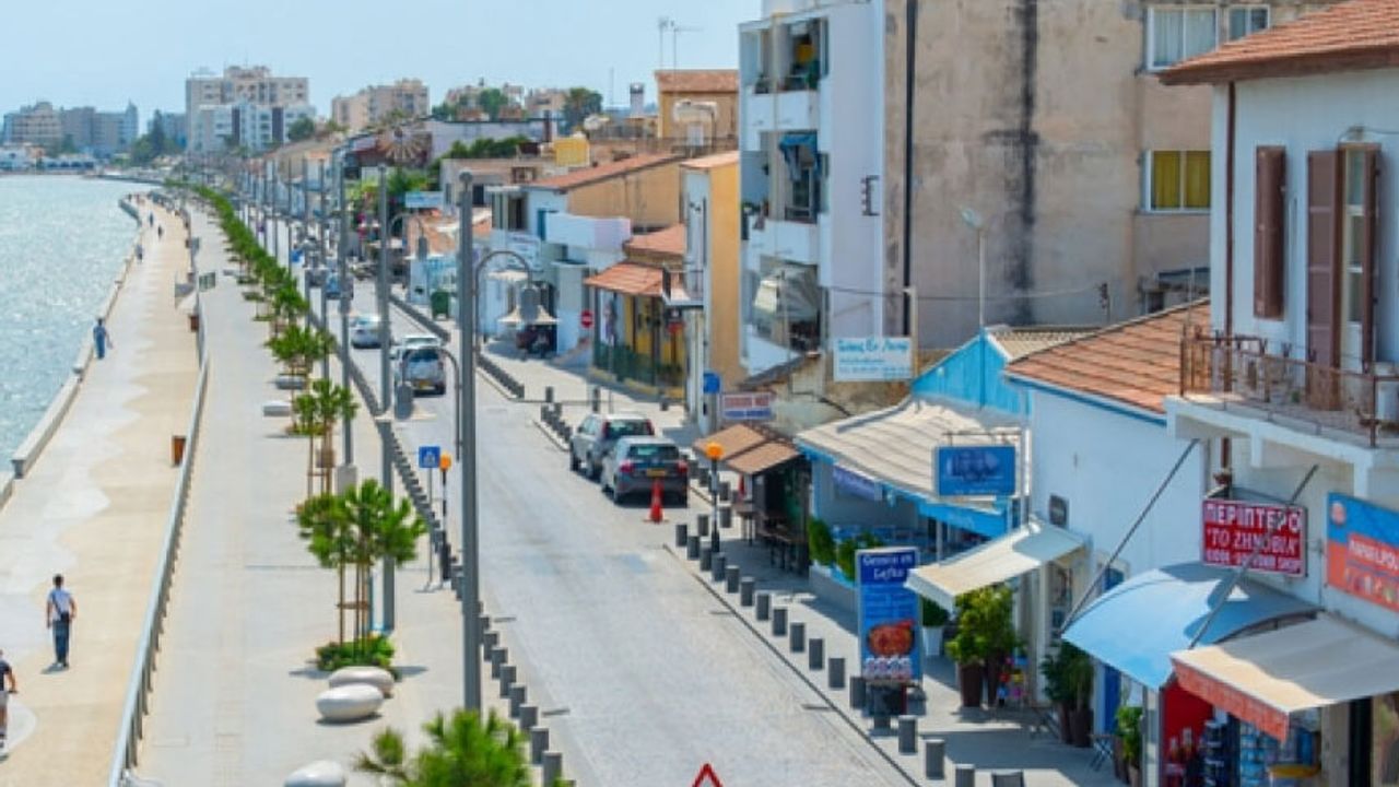 Larnaka’daki Kıbrıs Türk evlerinde incelemede bulunuldu