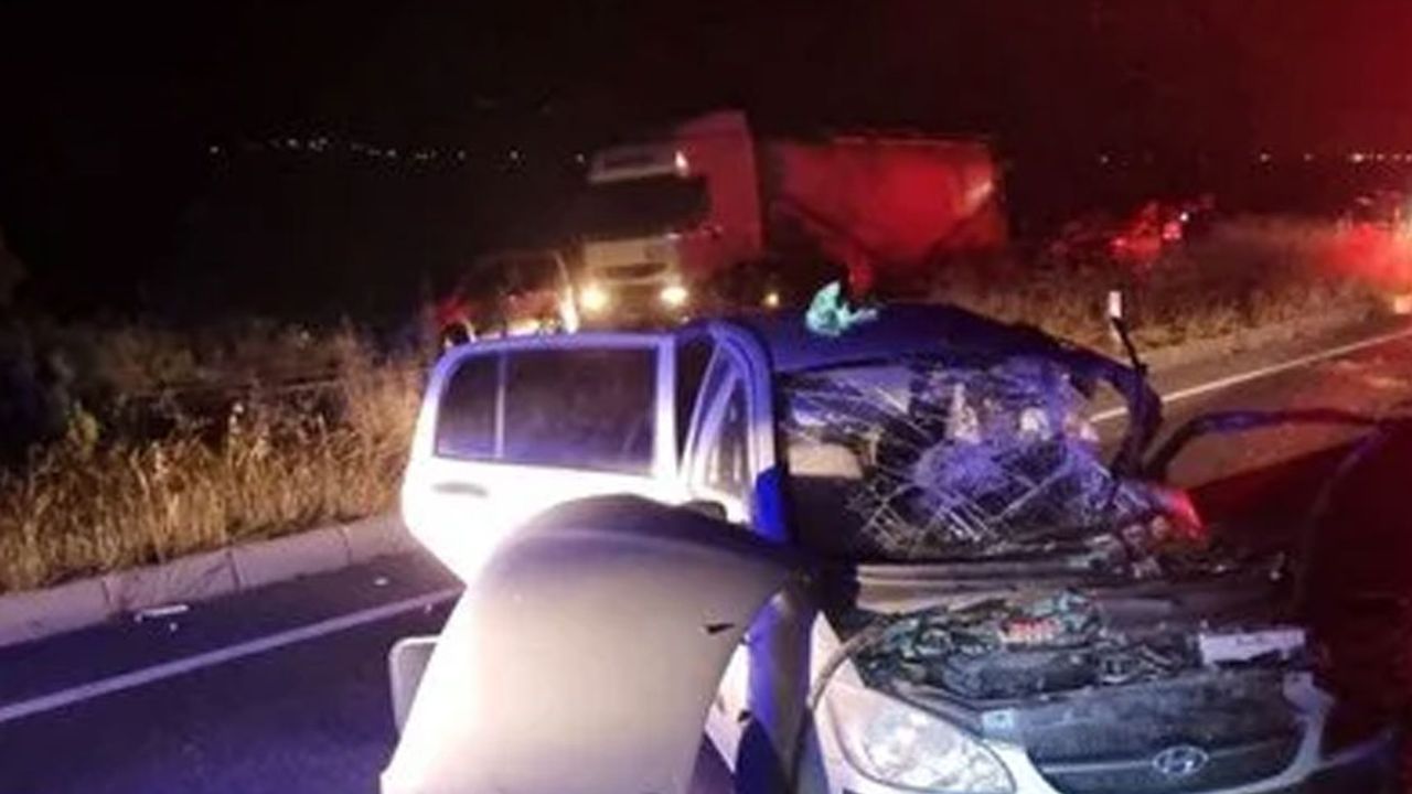 4 aracın karıştığı kazada 2 kişi öldü