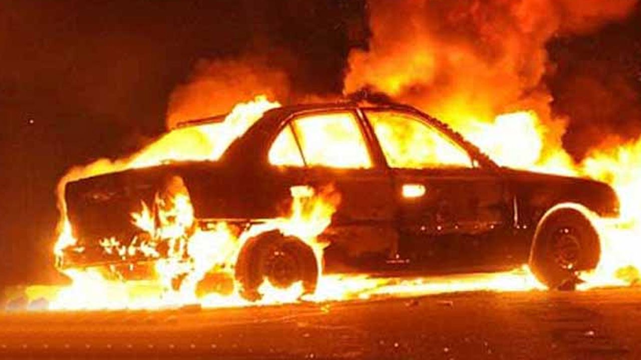 Girne-Alsancak Çevre Yolu’nda araç yangını!