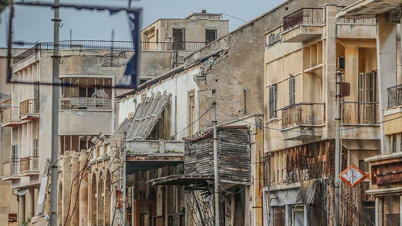 Rum hükümeti Maraş’taki mal satışlarını engellemenin yollarını arıyor