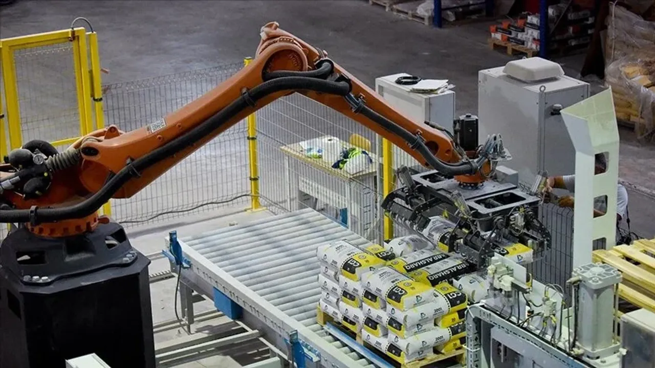 Irak’ın en teknolojik fabrikasında inşaat malzemelerinin üretimi robotlara emanet 