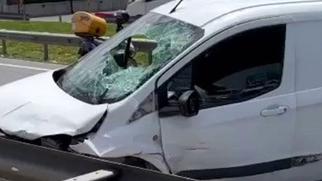 Emniyet kemeri takmadı: Otomobilin camından fırladı