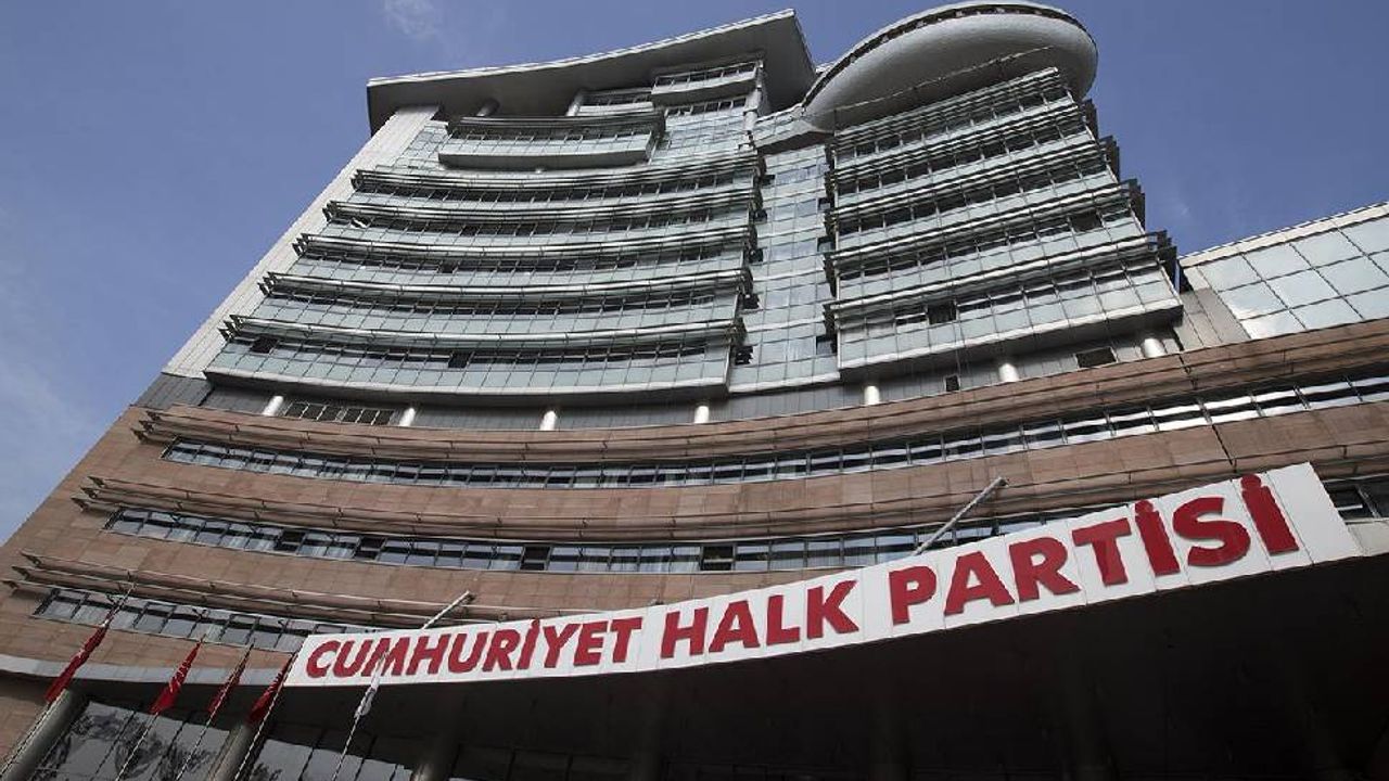 CHP'de tüm MYK üyeleri istifa etti 