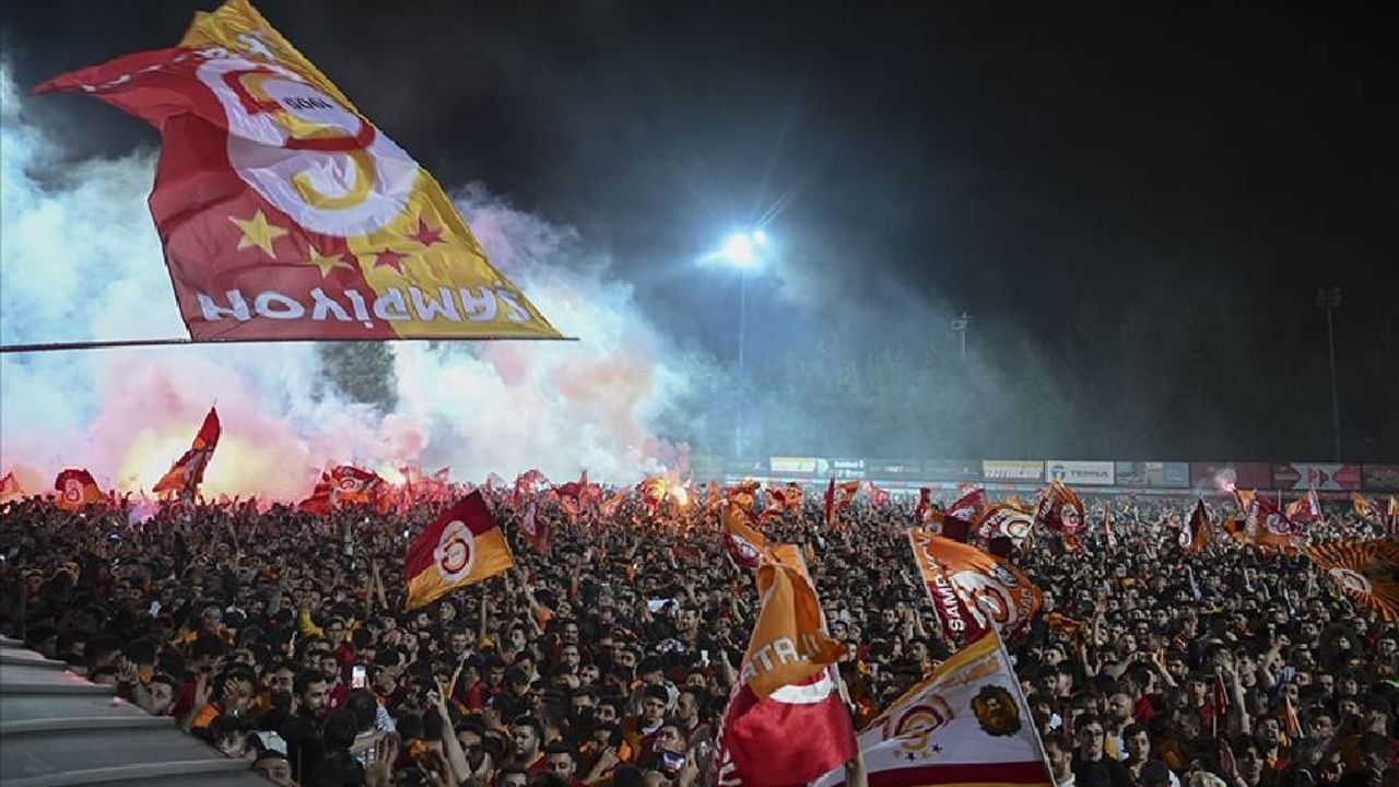 Galatasaray'a şampiyonluk kupasını, derbi maçın ardından TFF Başkanı Büyükekşi verecek 