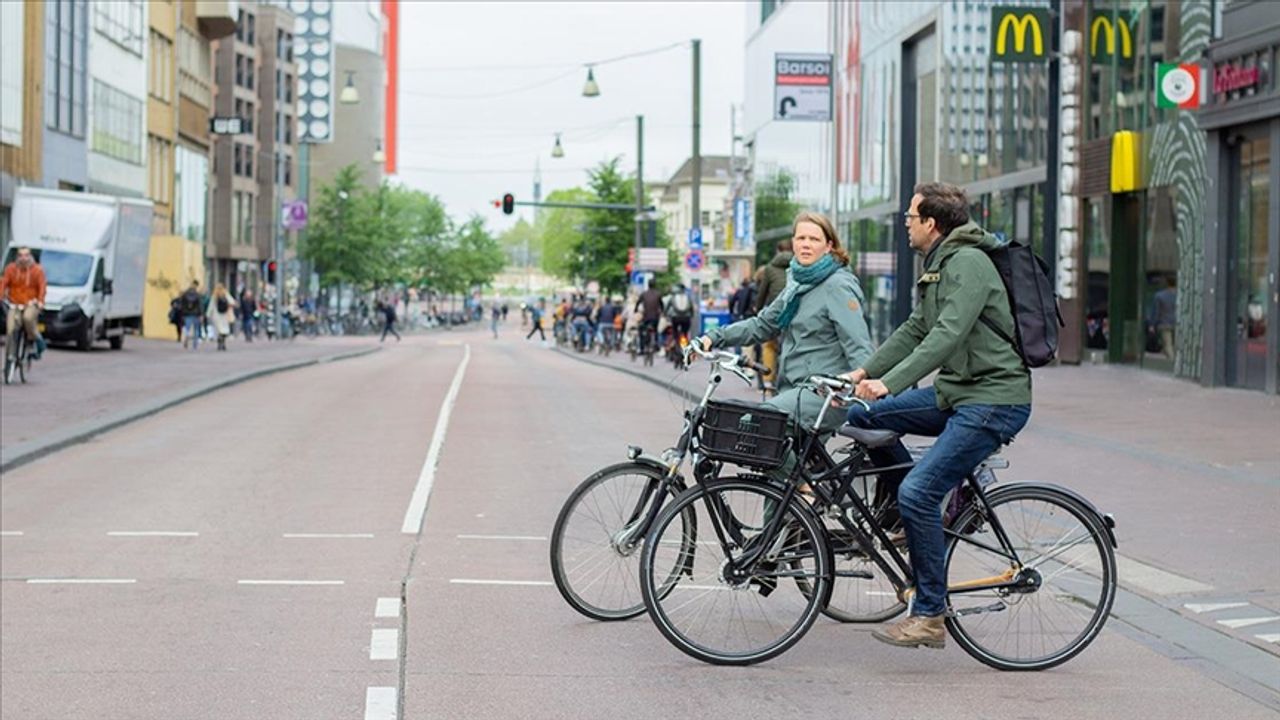 Avrupa ülkeleri çevre dostu bisikletin kullanımını yaygınlaştırmak istiyor 