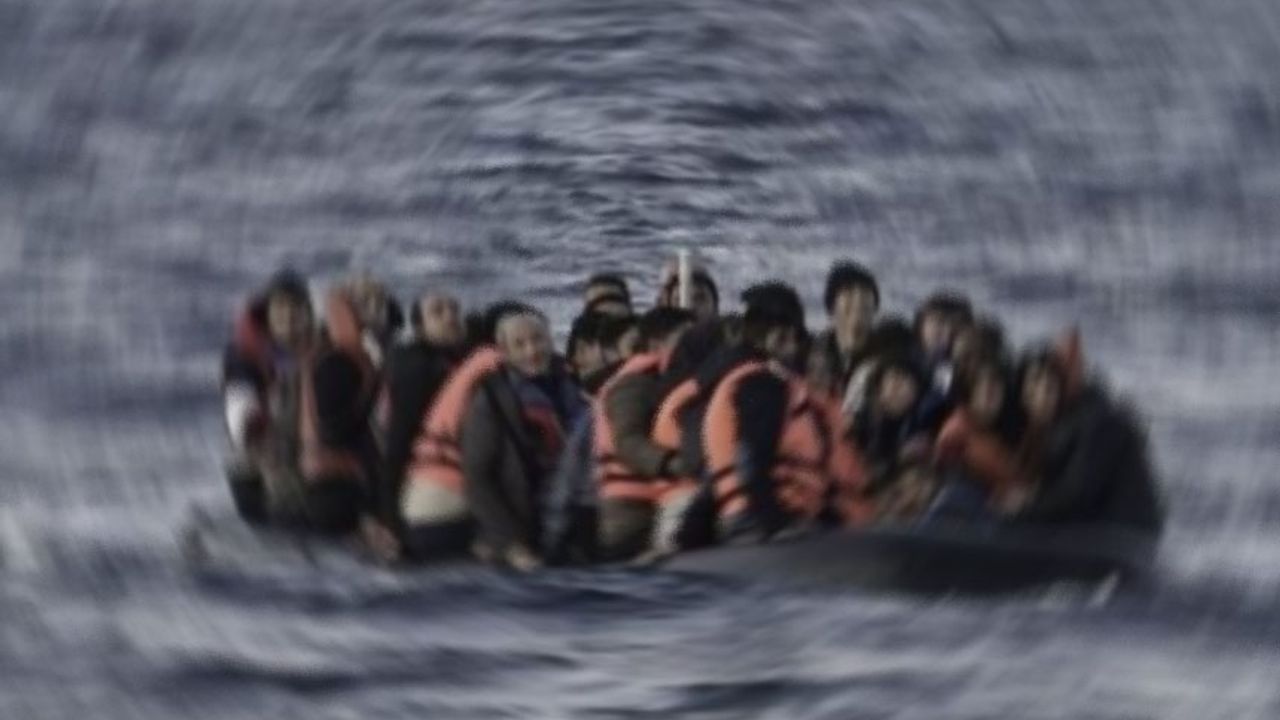 Deniz yoluyla 23 düzensiz mülteci