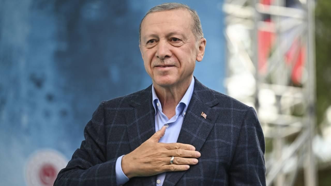 Erdoğan: Gündemimizde milletimizin sıkıntılarını çözmek var