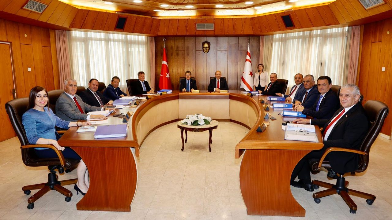 Cumhurbaşkanı Tatar başkanlığındaki Bakanlar Kurulu toplantısı tamamlandı