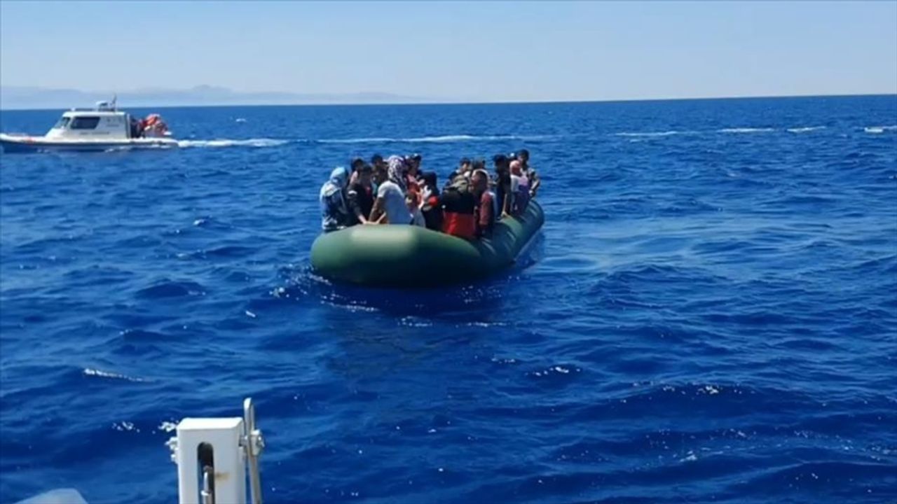 BM, Yunanistan'ın göçmenleri geri itmesindeki artış sebebiyle "alarma" geçti