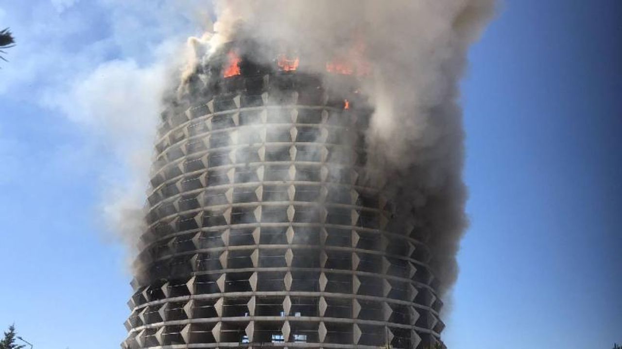 Gaziantep'te kullanılmayan 17 katlı otelde yangın çıktı