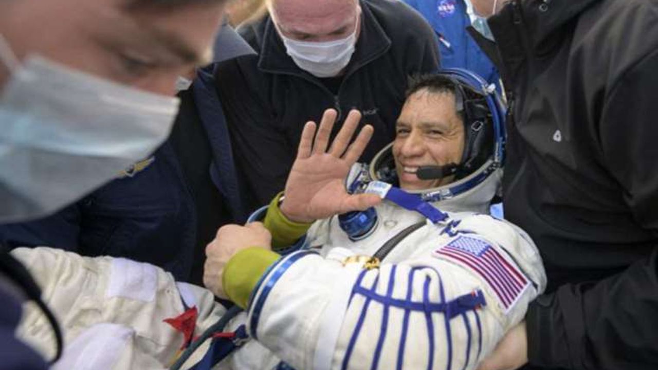 NASA astronotu rekor kırdı: Uzayda 371 gün geçirdi