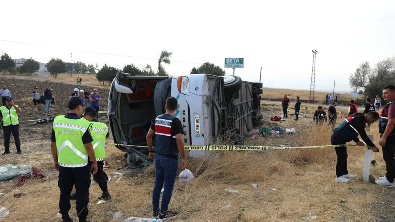 Amasya’da otobüs kazası: 6 kişi öldü, 35 kişi yaralandı