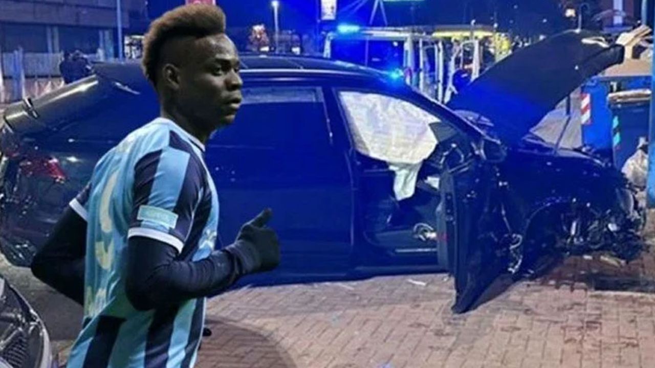 Balotelli trafik kazası geçirdi