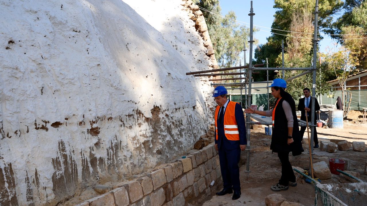 Tarihi Lefkoşa surlarının restorasyonu başladı
