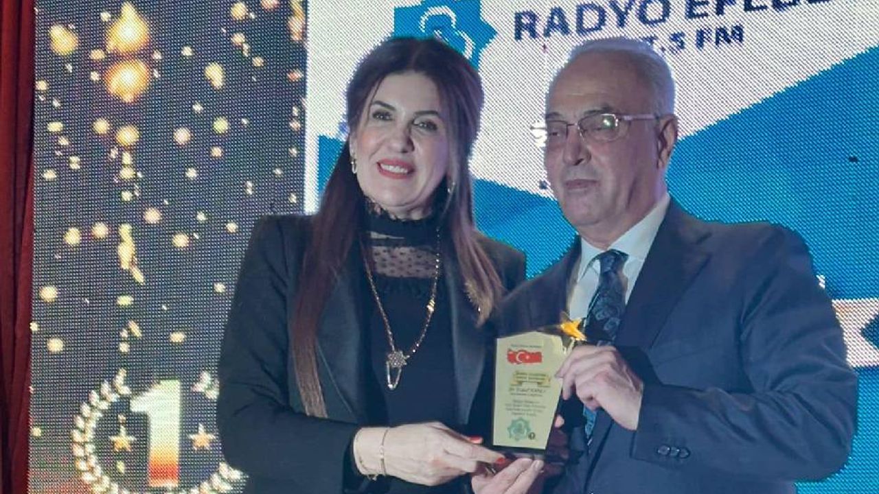 Cumhurbaşkanı Tatar 'Yılın Onur Ödülü'ne layık görüldü