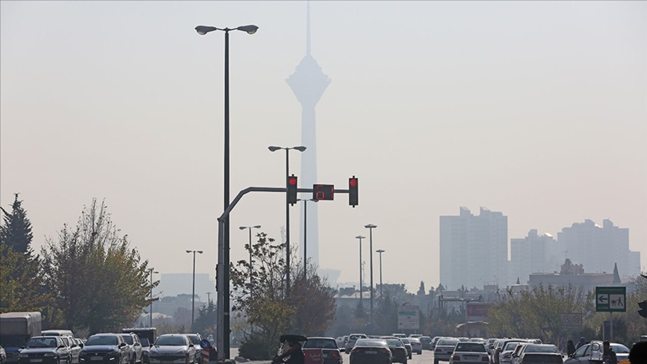 Tahran’da hava kirliliği "kırmızı alarm" seviyesinde