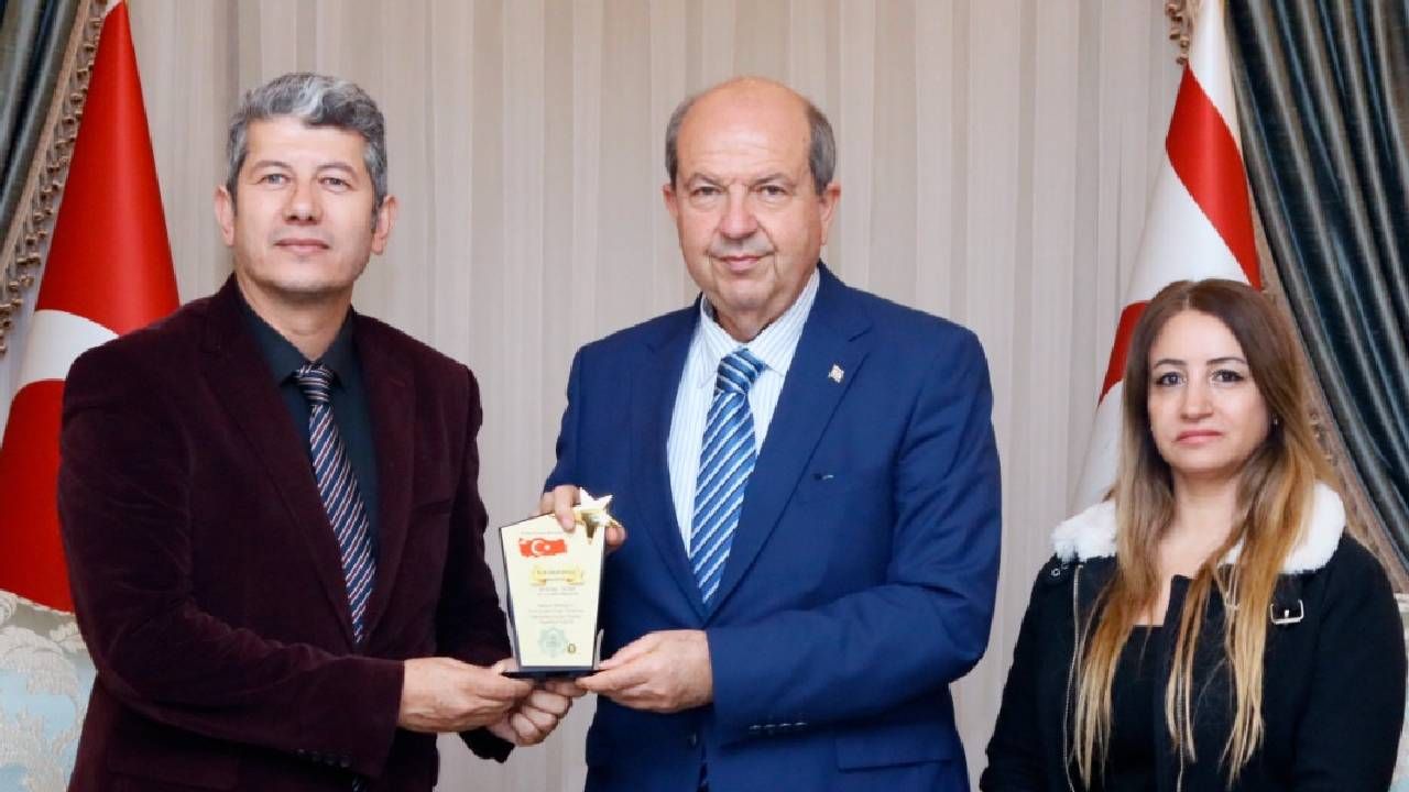 Cumhurbaşkanı Tatar’a Radyo Efebey’den onur ödülü