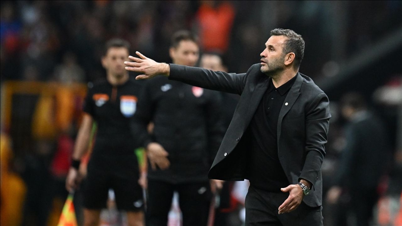 Galatasaray Teknik Direktörü Buruk: Hak ettiğimiz bir galibiyet kazandık