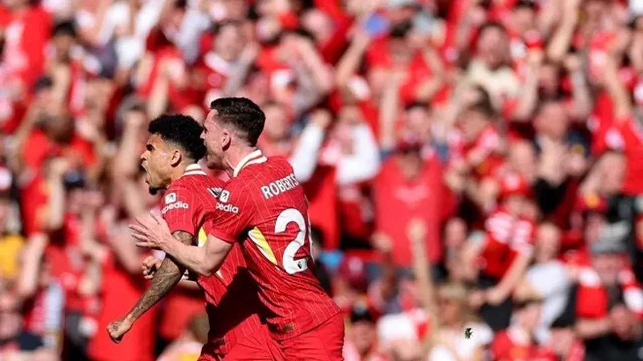 Premier Lig'de Liverpool şampiyon!