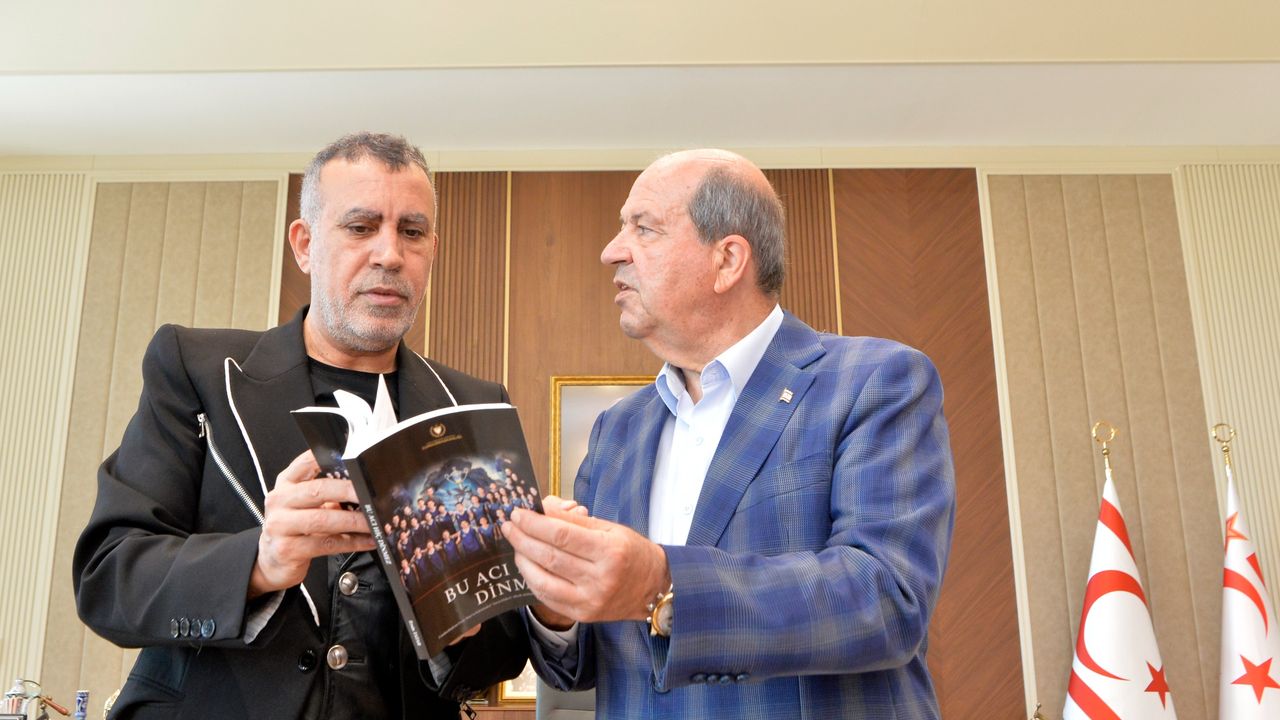 Cumhurbaşkanı Ersin Tatar, sanatçı Haluk Levent'i kabul etti