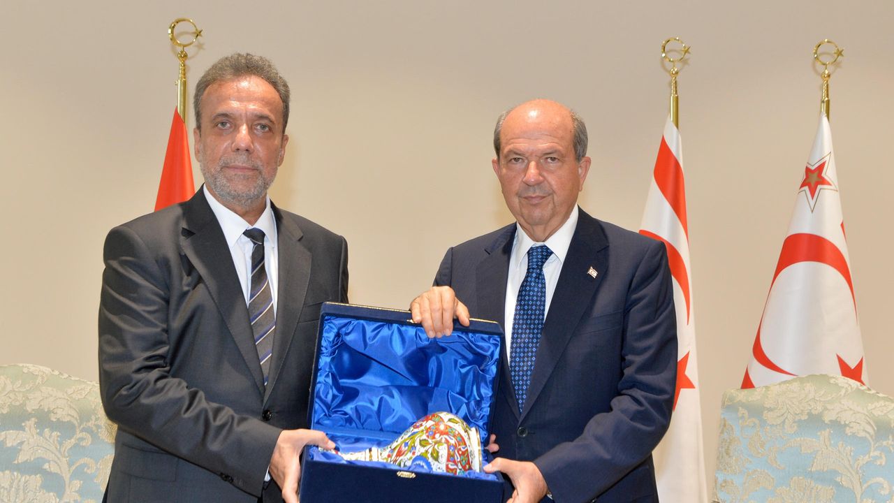 Tatar: Kıbrıs’ta iki egemen eşit devlete dayalı bir çözüm bulunması tek seçenek