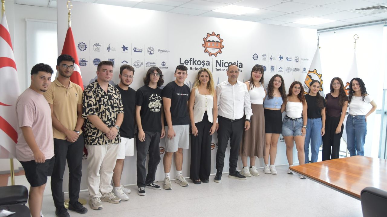 Harmancı, Eskişehir Kültürel Gençlik Gezisi’ne katılacak öğrencilerle görüştü