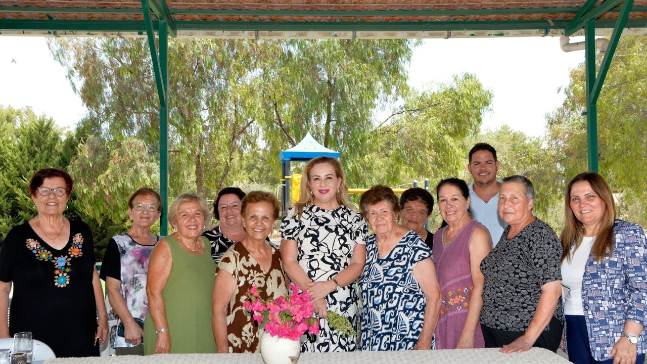 Sibel Tatar, Yiğitler Köyü Güzelleştirme Kalkındırma ve Kültür Etkinlikleri Derneğini ziyaret etti